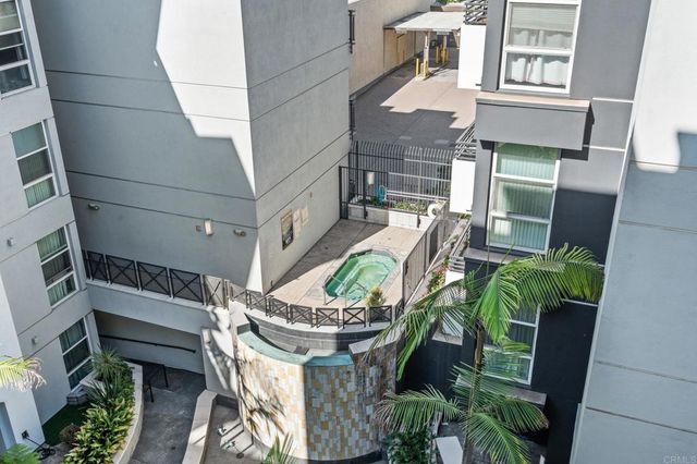 525 11th Avenue 1501, San Diego, CA 92101