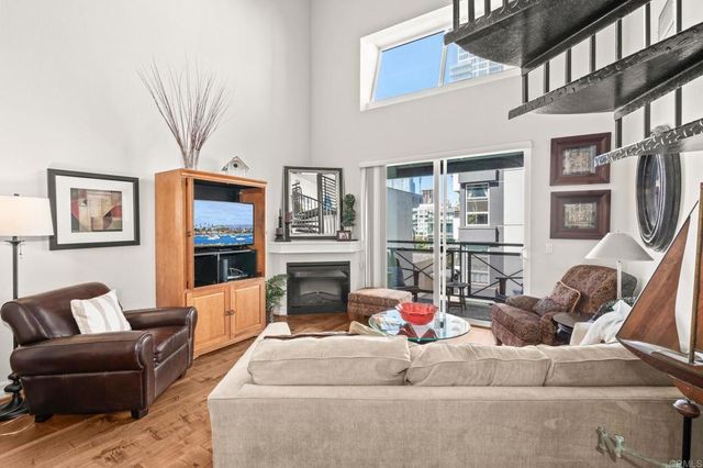 525 11th Avenue 1501, San Diego, CA 92101