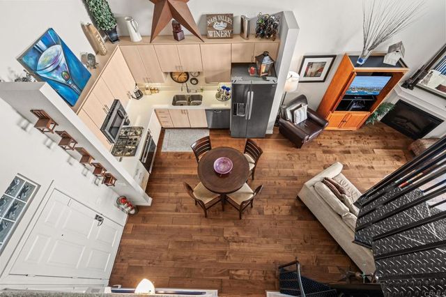 525 11th Avenue 1501, San Diego, CA 92101