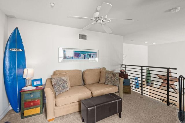 525 11th Avenue 1501, San Diego, CA 92101