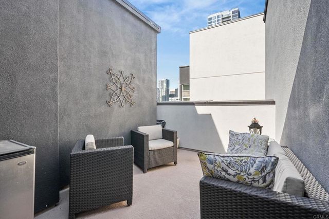 525 11th Avenue 1501, San Diego, CA 92101