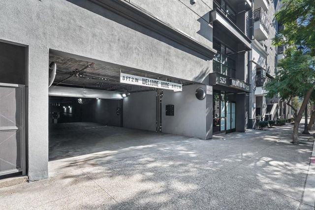 525 11th Avenue 1501, San Diego, CA 92101