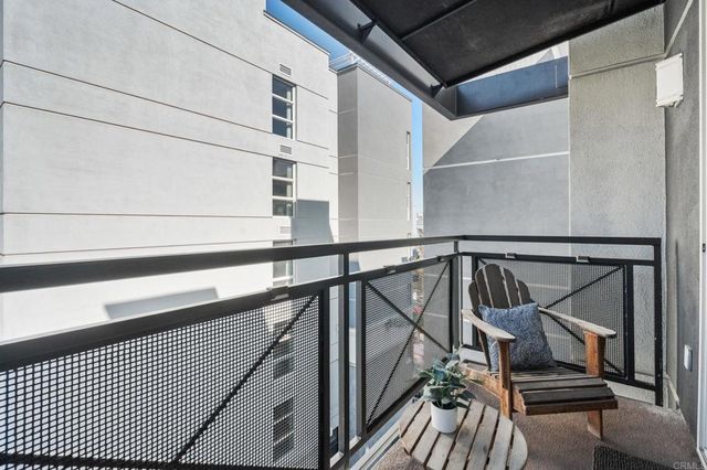 525 11th Avenue 1501, San Diego, CA 92101