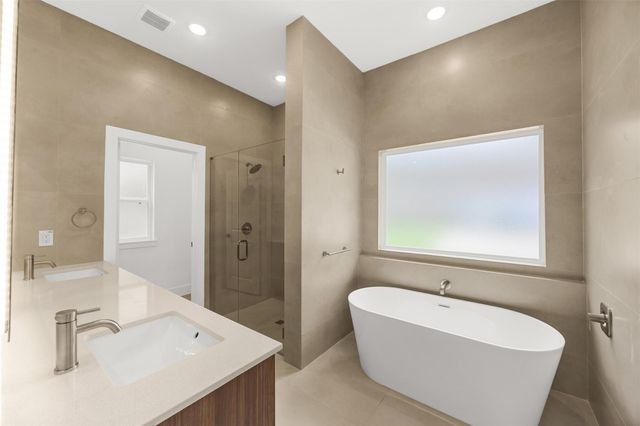 1920 Foxbriar Drive, Huntsville, TX 77340