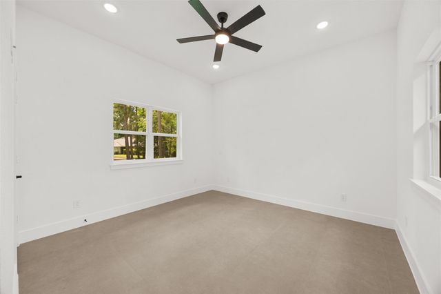 1920 Foxbriar Drive, Huntsville, TX 77340