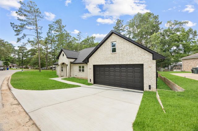 1920 Foxbriar Drive, Huntsville, TX 77340