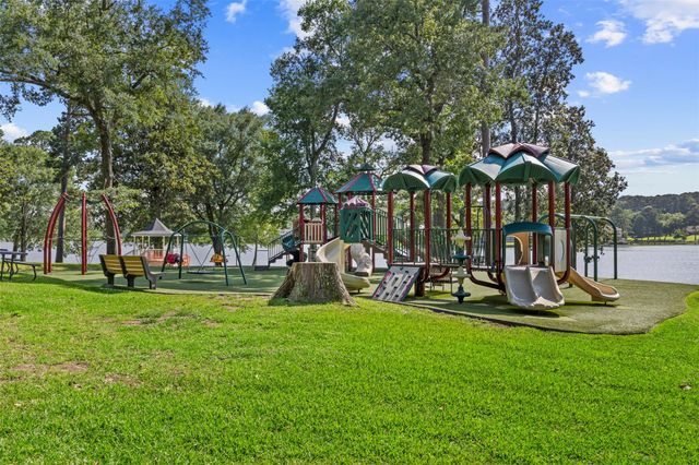 1920 Foxbriar Drive, Huntsville, TX 77340