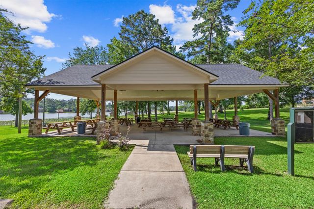 1920 Foxbriar Drive, Huntsville, TX 77340