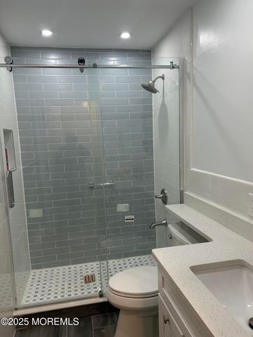 434A Portsmouth Drive, Lakewood, NJ 08701