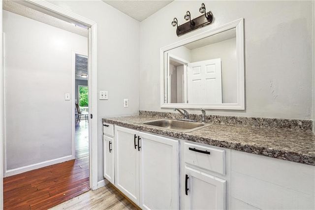 921 Black Drive, Gainesville, GA 30501