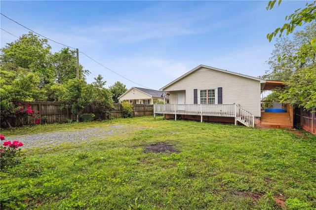 921 Black Drive, Gainesville, GA 30501
