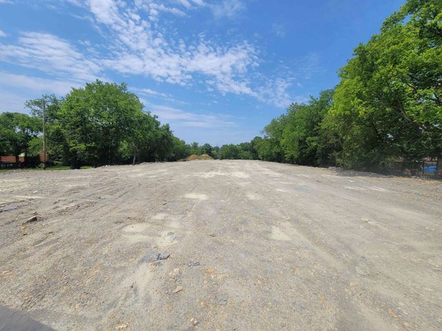 369 Ewing Dr, Nashville, TN 37207