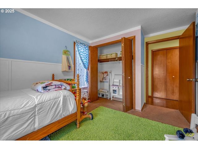 24312 CARDWELL HILL Dr, Philomath, OR 97370