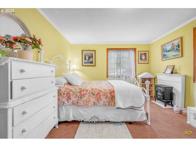 24312 CARDWELL HILL Dr, Philomath, OR 97370