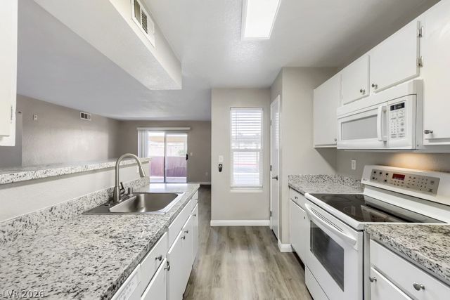 8101 West Flamingo Road 1024, Las Vegas, NV 89147