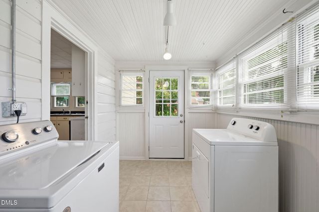 404 Glen Raven Road, Burlington, NC 27217