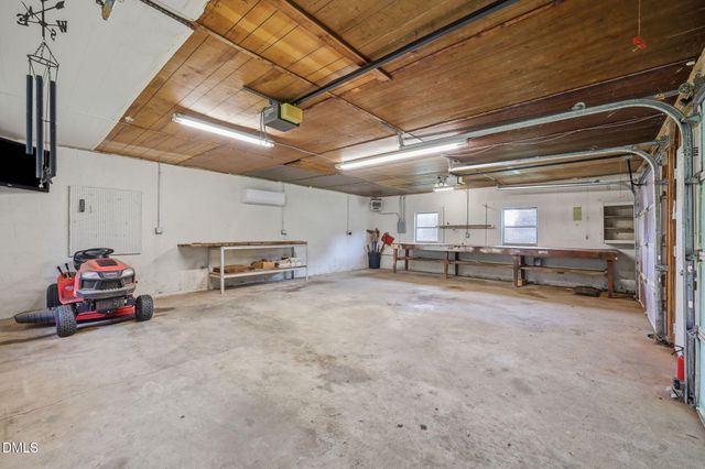 404 Glen Raven Road, Burlington, NC 27217