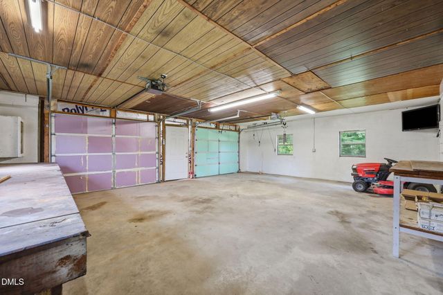 404 Glen Raven Road, Burlington, NC 27217