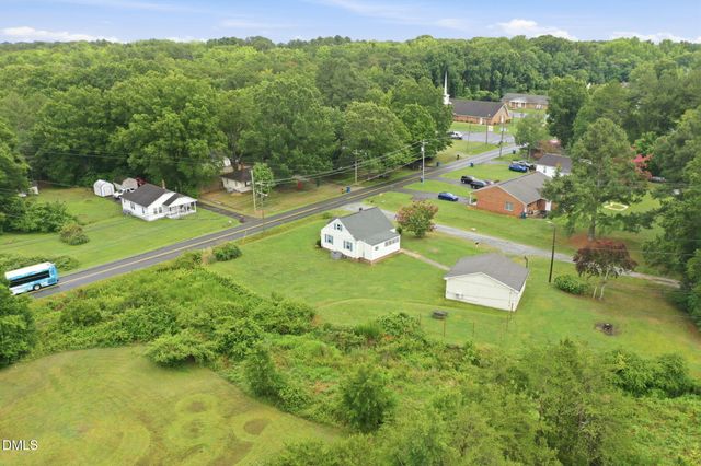 404 Glen Raven Road, Burlington, NC 27217