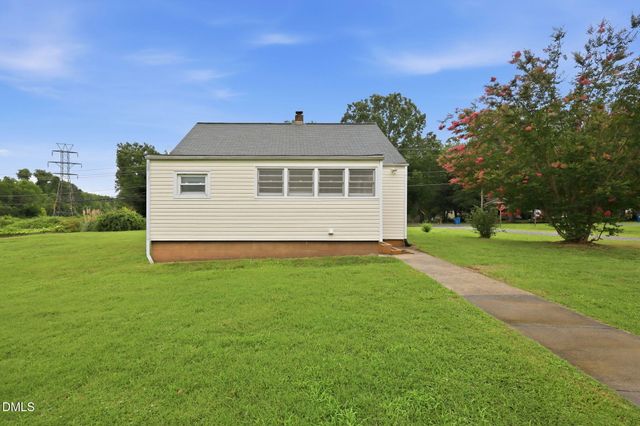 404 Glen Raven Road, Burlington, NC 27217
