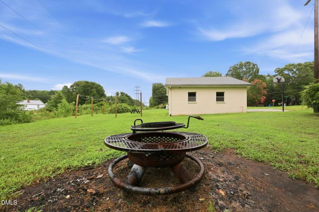 404 Glen Raven Road, Burlington, NC 27217