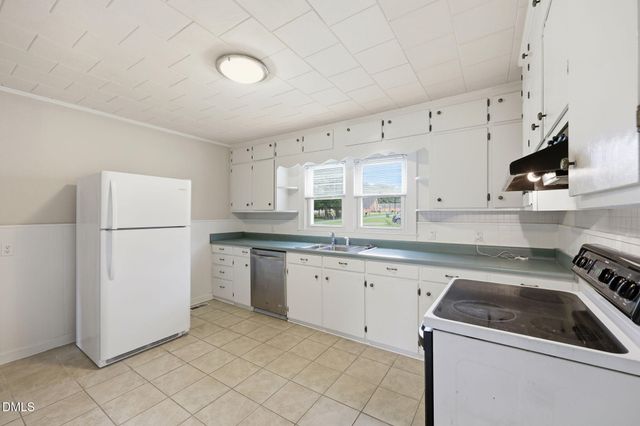 404 Glen Raven Road, Burlington, NC 27217