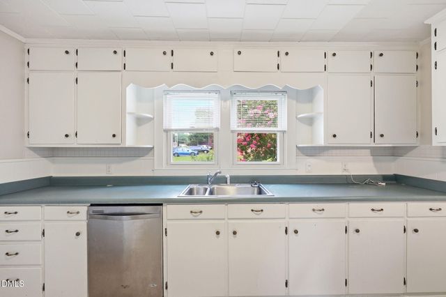 404 Glen Raven Road, Burlington, NC 27217