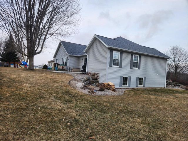 995 Lexington WAY, Waterloo, WI 53594