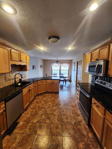 995 Lexington WAY, Waterloo, WI 53594