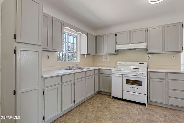506 Poplar Street, Anthony, TX 79821