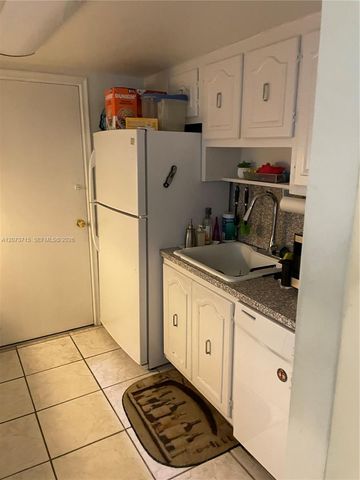 15888 SW 95th Avenue 308, Miami, FL 33157