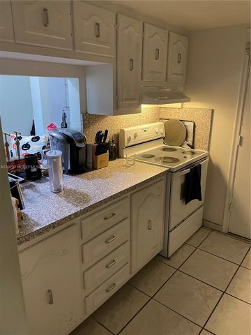 15888 SW 95th Avenue 308, Miami, FL 33157