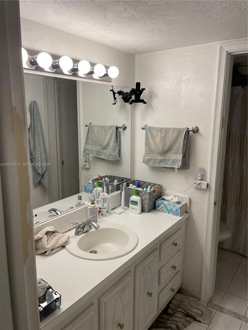 15888 SW 95th Avenue 308, Miami, FL 33157