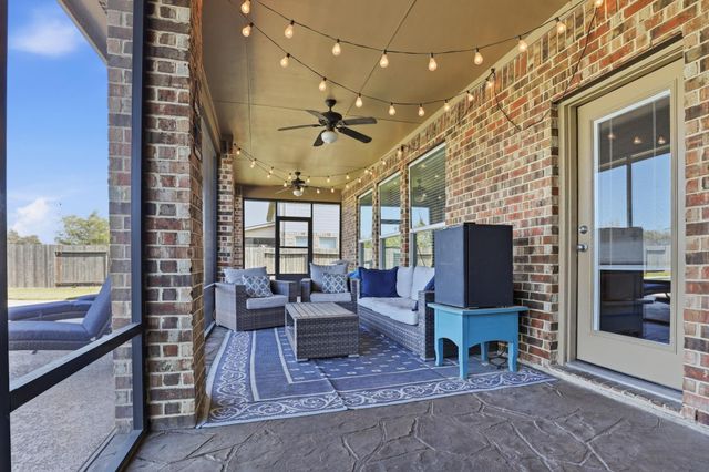 4115 Broadmoor Drive, Mont Belvieu, TX 77523