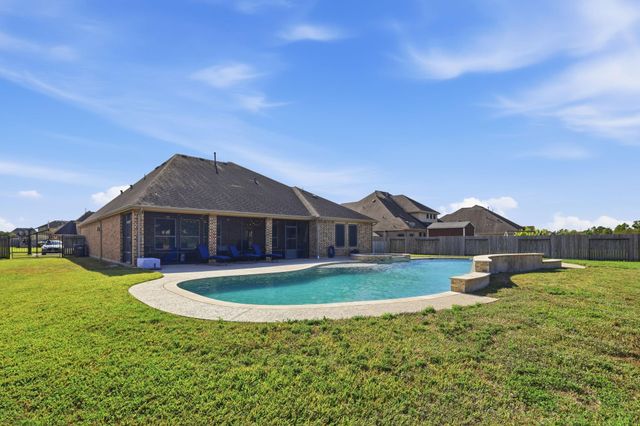 4115 Broadmoor Drive, Mont Belvieu, TX 77523