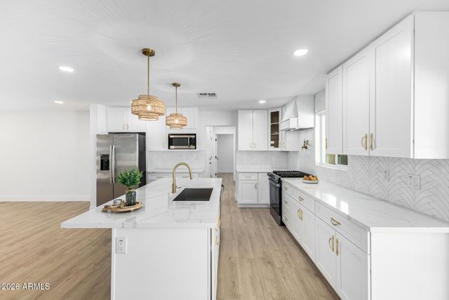 8314 E CAMELBACK Road, Scottsdale, AZ 85251