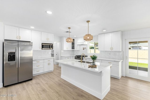 8314 E CAMELBACK Road, Scottsdale, AZ 85251