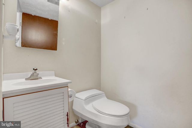 542 FUSELAGE, Baltimore, MD 21221