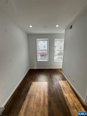 196 Malvern Street 3, Newark, NJ 07105