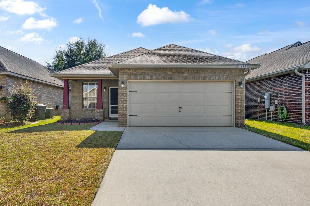 1433 Claridge Place, Pensacola, FL 32534
