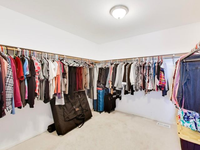 660 ROBIN RIDGE, Elgin, IL 60123