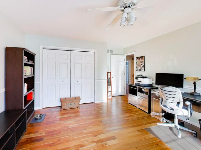 660 ROBIN RIDGE, Elgin, IL 60123