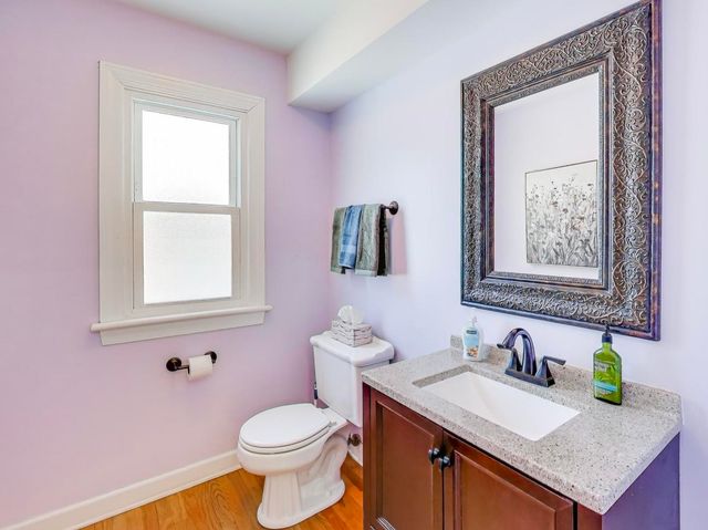 660 ROBIN RIDGE, Elgin, IL 60123