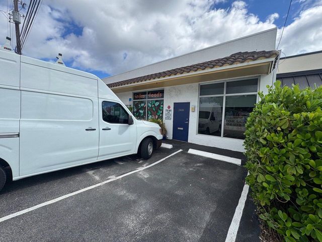 2412 N Dixie Highway 2412, Wilton Manors, FL 33305