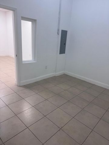 2412 N Dixie Highway 2412, Wilton Manors, FL 33305