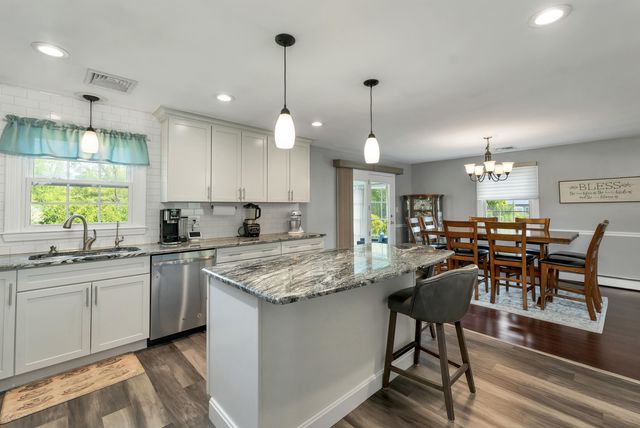 16 Sanders Road, Hudson, NH 03051
