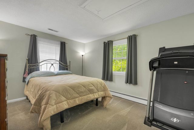 16 Sanders Road, Hudson, NH 03051