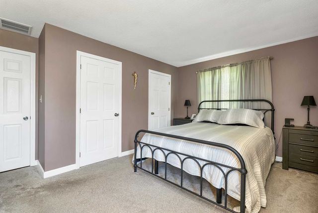 16 Sanders Road, Hudson, NH 03051