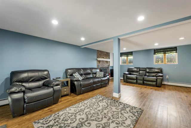 16 Sanders Road, Hudson, NH 03051