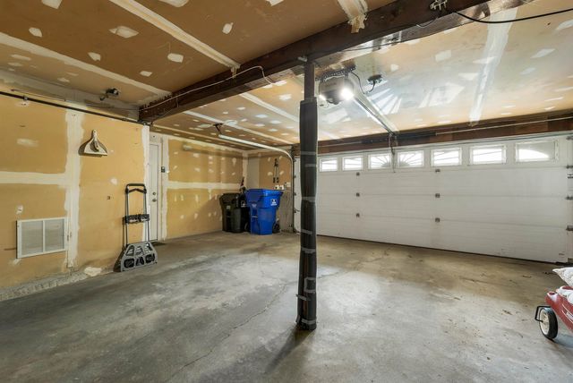16 Sanders Road, Hudson, NH 03051